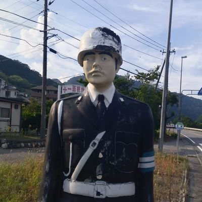シシャーニ (@weirdshishani) / X