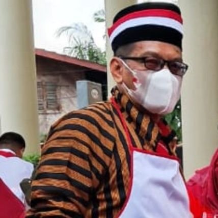 #NggakFollowPorno,
#JagaIndonesiadariOligarki
#HubbulWathanMinalIman
Jumlah Follower Tidak Mengurangi Kelantangan Melawan Ketidakadilan!