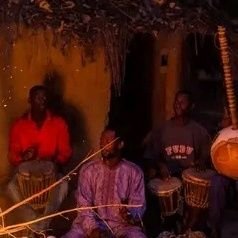 hello greetings my people I'm looking for a support with my family ♥️