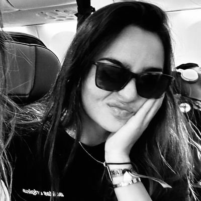 fan account - ³/³ ❤️🩹| Rendida al Arte de Poché y Maravillada por la voz de Calle 💛🌙