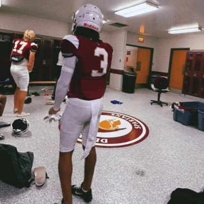 5’9|160|Class of 27, Wr/Slot|De Smet Jesuit Highschool| 4.60 40|Track and field| Elite speed 7on7|📧 27HumphrZa@desmet.org