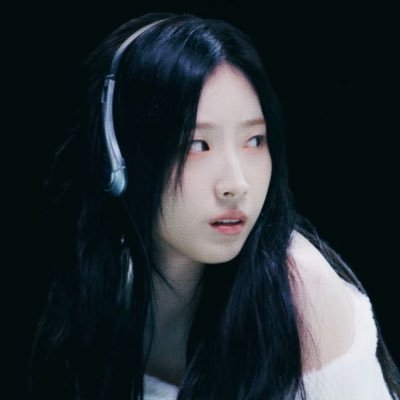 19 || lesbian || she/they || kpop gg stan https://t.co/JhGPUTUX2S