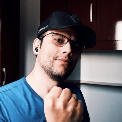 HungriaLi's profile picture. Eclesiastes 3:1 ♥️
Cânticos 8:7 🌹