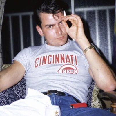 j7142128h's profile picture. Sports Guy