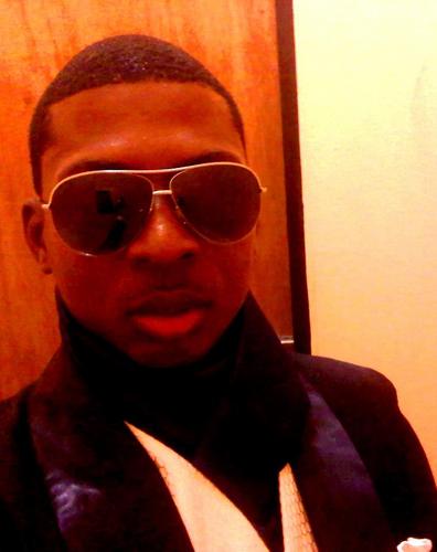 I love God,cooking, singing,meeting people ,movies,art,exspensive resturants,and Italian and classical music,love to play drums...and to writing songs.....