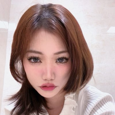 Minamililou's profile picture. Never put your phd before your rap career