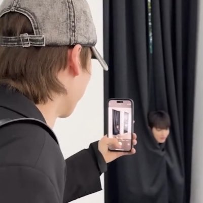 in____ception's profile picture. ｜🏴‍☠️潤弘雙擔的潤弘民 ｜🐶🐿️ 호홍야 🩵｜冗長自介請點連結⬇️