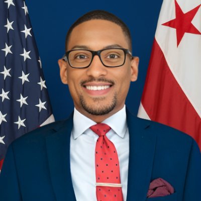 Commissioner, SMD 1A06 @ANC1A ǁ Central/East Columbia Heights & Civic Plaza ǁ Chair, Special Cmte on Public Life & Planning ǁ Personal Acct. @AnthThomasDavis