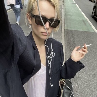 comsetter's profile picture. 