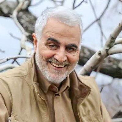 ایــنـــــ حُــســـیـــن کــیــســتـــــ ، کـِــهـ عــالــَمــــ هـَــمـــِهـ دیـــوانـِــهـ اوســـتـــــ ...
😔🖤🥀 ️