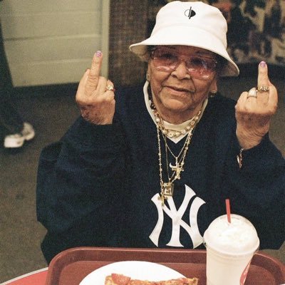 YankeeluvnGiant's profile picture. Getting money feels better than a mother’s love. i ❤️ henny, iWrite #síhablaespanol R.L.F.C 🏁