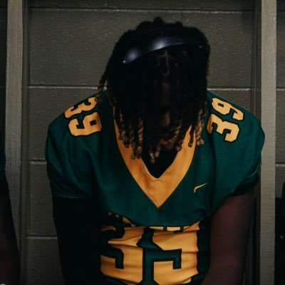 Griffin high school C/O ‘28 | sophomore | 3.5GPA| OLB| 5’11 |180lbs.| NCAA ID 2503545989| IG @thethomasrobinson1 | 📞 6787916134 | email:tktucker842@gmail.com