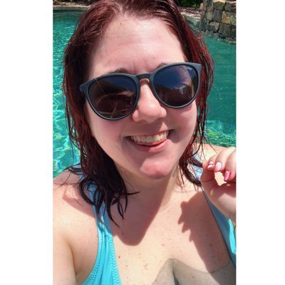 32▪️Proud UCF Alum▪️@jonasbrothers stan since ‘06.▪️She/Her▪️