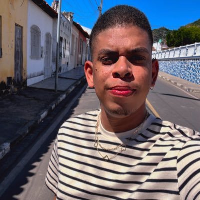 gbrlsnts17039's profile picture. 
