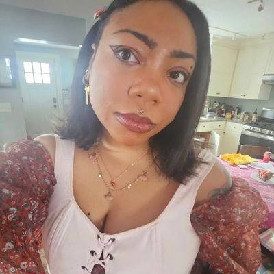 I like taking video games and playing naps | she/her 🇵🇷 日本語を勉強している | 31