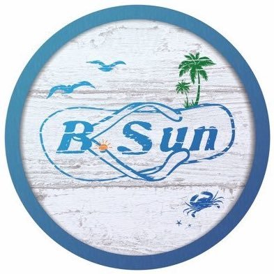 🌺20:00〜5:00⛵️チャージ ¥500🍹ボトルチャージ ¥2000🌊 1drink ¥500〜🍺tax10%👙