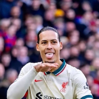 DhDh3z's profile picture. 
