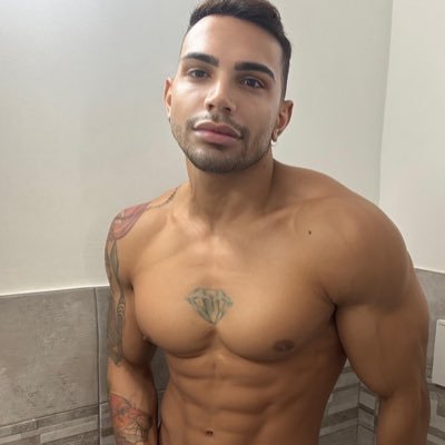 MrGranCulo23's profile picture. New Profile ✌️ Ragazzo Brasiliano 26 years 😝 Gemini ♊️ Live in Italy 🇮🇹 Model and actor 🎬 Attenzione ⛔️ 🔞