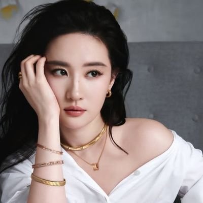 liu_yifeic's profile picture. Telegram:- @liuyifeiofficials