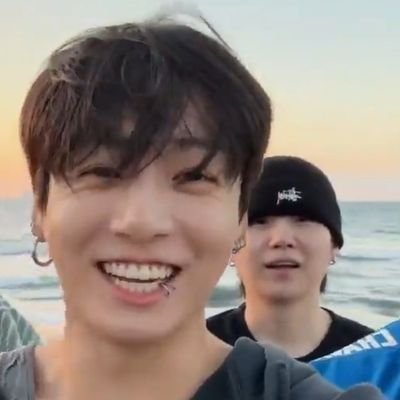 °˖➴ bam's mom ♡𓂃 ࣪˖
✦ ˑ ִֶ 𓂃⊹ OT 7 - forever💜
ᯓ★ᡣ𐭩《 bangtan enthu⁷ 》🐨🐹🐱🐿🐯🐰💜
===================
see you in 2025🥺💜🌌🔮✨️
@bts_twt