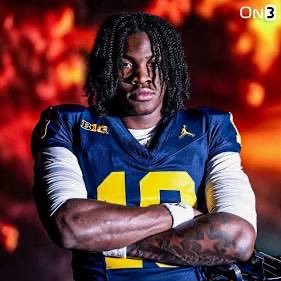 Underwood_19_'s profile picture. 