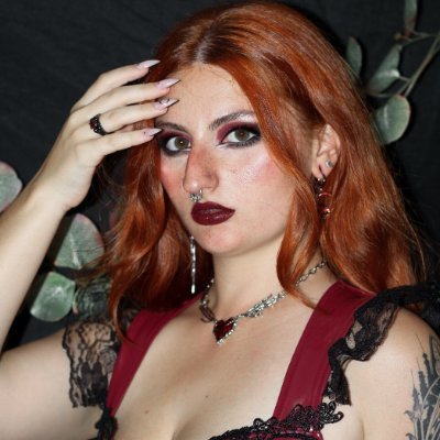 Ars longa, vita brevis🥀
🌿Goth/Metal/Art/Cosplay🌿🖤Alternative model and illustrator🖤