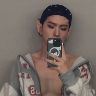 escuchando la rubia tarada con kihyun