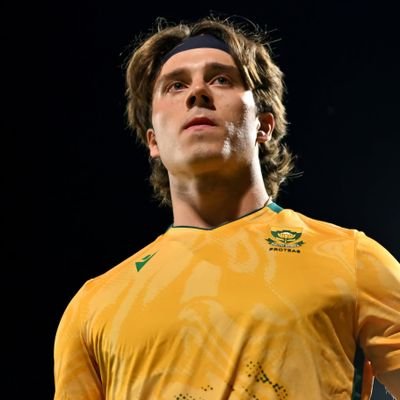 cskian00's profile picture. @chennaiipl - @msdhoni - @ruutu1331 - @brevisdewald - @max33verstappen - @realmadrid