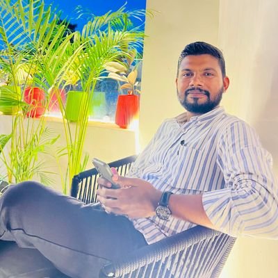 deepeshofficio's profile picture. PEACE