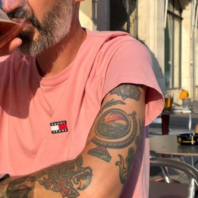 GuillaumeLegt's profile picture. 📍Posé en Suisse depuis 2014 🇫🇷⚓️🇨🇭 | Sport US | NBA lover 🏀 | Saison 6 #TTFL chez les #CardsAddict 🔥| PSG fan til I die ✊🏼