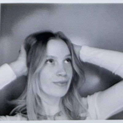 taygracie 🫂 • evermore enthusiast • slut! ☼ happiness ☾ lwymmd ↑ • ts x1! ga x3!!!