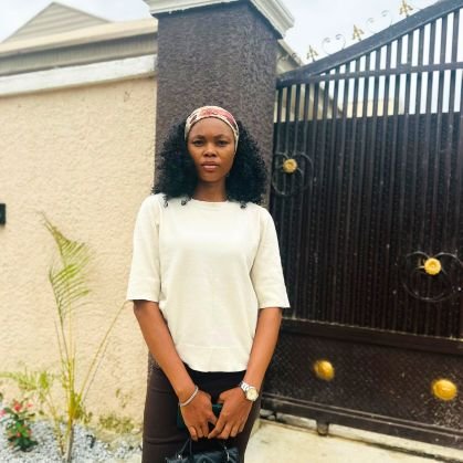 A Lover of Christ♥️
//Chelsea fan💙
//Data Analyst