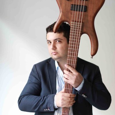 Virtuoso bassist & pianist, composer, author of 1020 music books | CoFounder of @NuwArts