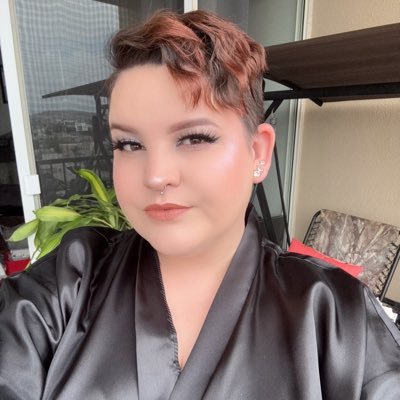 jaxinallcaps's profile picture. Mood Reader • Romance Reader ✨ Will yap about books ❥ I got those rose colored glasses on bby ~ bring on the morally gray & black💘 • 28 • 🏳️‍🌈