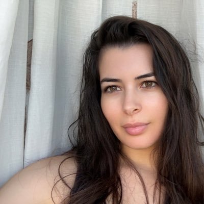 AdriiMnl04's profile picture. Be happy!⚡️