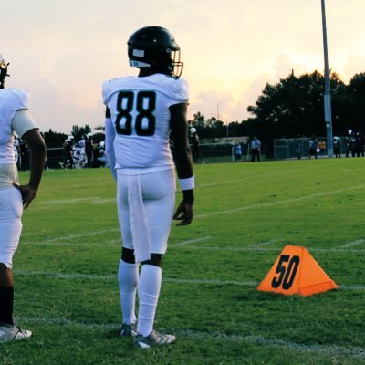 WR/TE | 6’1 185ibs | Olympia Highschool | #88 |Senior CO’26 | 3.1gpa | 40 Time 4.6 | +1 (305) 504 - 0940 | Braylonhwrd@gmail.com | Psalms 86:15| #LLCrystal