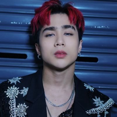 01YooRinJoo's profile picture. How do you escape what you can’t resist?