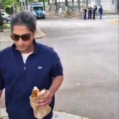 Farshid73932479's profile picture. 