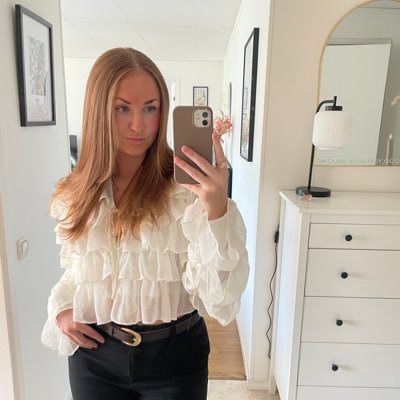 en aktiv sittplatssupporter som borde vara på ståplats