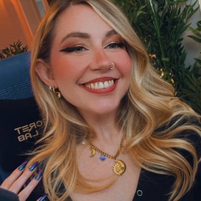Twitch Partner, WoW & D4 streamer, gym addict. GM of @ShadowsOfElune. She/her. For business inquiries: emeelzia@gmail.com #WoW_Partner #DiabloPartner