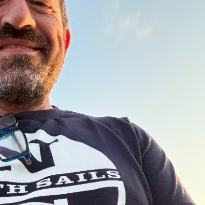 ♈️ 🇮🇹I'm not looking for anything🏳️🌈🌈🎾
I'm married👫 (bi) LGBTQIA+ friendly
🌱ecologist🦎naturist🔌electrician