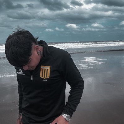 aguscisne's profile picture. Preso de tu ilusión 💛🖤