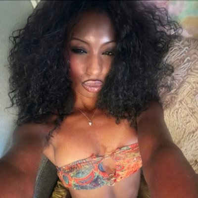 jjamillahh's profile picture. im just a museum of everything I’ve ever loved