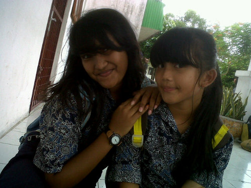 RisaAnandaPutry's profile picture. 28 DESEMBER 2011 :* ♥ @Doniprayogatama ♥ @cikhahandikarista (˘.̮˘)ε˘`)