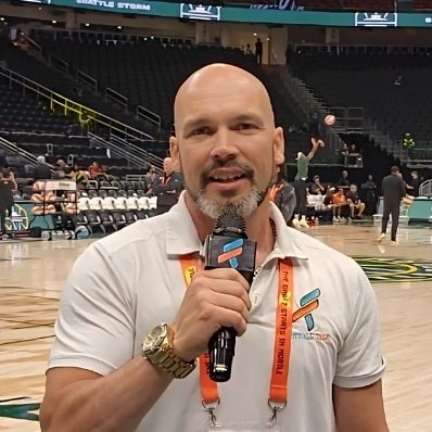 Host Football Talk :
Entrepreneur :
Former Pro Arena Football J Back AIFA Ogden Knights
Semi Pro CB Jaguars, Renton Ravens
2009 Ravens National Championship.