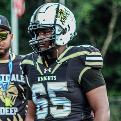 Student Athlete 🏈6’3 260 77in WS| class of 2027 | Knightdale High | C/OG/OT Varsity Football | 3.3 GPA | 919-521-6069 | andersonmombo808@gmail.com