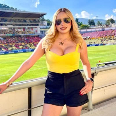 ✨LA REINA DE LA LIGA EXPANSIÓN 👸🏼⚽️✨ RUMBO AL MUNDIAL MÉXICO 2026 🇲🇽✈️ 📺🎙️ TV Host • Reportera • Comentarista |Deporte = pasión 🩷| 📍 MlCHoacana en CDMX