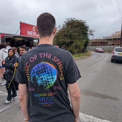 joshii1802's profile picture. ❤️🤍 🤝🏼 💙🤍 | 🌙🎵 | In the end, we lie awake and we dream of making our escape | 

1 of 4 🐔 in Wembley