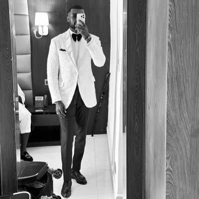 A tatted lad who loves Christ and enjoys making clothes; @SimonKingzNgr #PBD0519