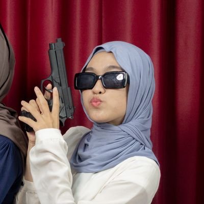 2000's and she smells like fruity-floral gourmand | addicted to books | beauty stuffs lover š·āØ